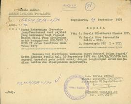 Surat keterangan dari Lembaga Pemilihan Umum No. 418/15/IX/1976 tentang persetujuan/penolakan dar...