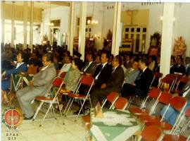 Suasana sidang paripurna luar biasa DPRD DIY. Tampak duduk dari barisan depan Drs. Pramonohadi da...