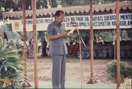 Sambutan pejabat PLN dalam acara Peresmian Listrik Masuk Desa di Desa Wijimulyo.