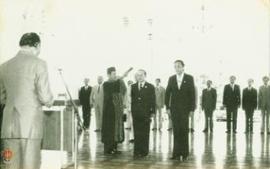 Wakil Gubernur Kepala Daerah Prop. DIY  Sri Paduka Paku  Alam VIII sedang mengambil Sumpah Jabata...