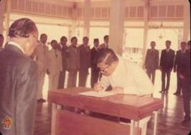 Penandatanganan Berita Acara Sumpah Jabatan oleh Saksi Pengambilan Sumpah