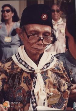 Delegasi Pramuka Internasional dari Indonesia yang sudah berusia lanjut ikut dalam kunjungan dele...