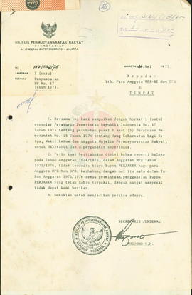 Peraturan Pemerintah RI No. 17/1975 tentang uang kehormatan bagi Ketua, Wakil Ketua dan Anggota MPR